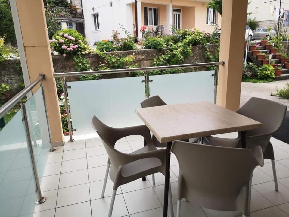 Apartmani Becici Ruang foto