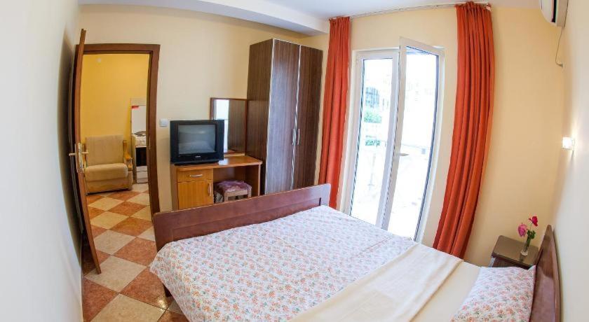 Apartmani Becici Bagian luar foto